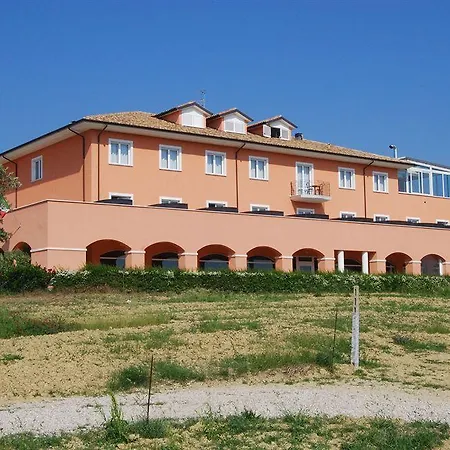Susanna Degli Ulivi - Resort&spa Hotel 3*
