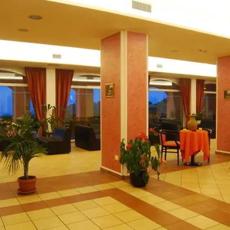 Susanna Degli Ulivi - Resort&spa Hotel 3*