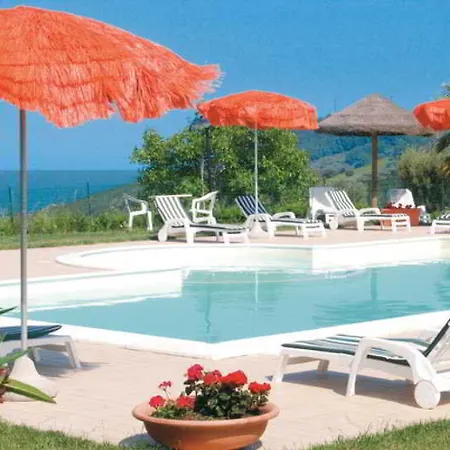 Susanna Degli Ulivi - & Hotel Colonnella