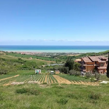 Susanna Degli Ulivi - & 3* Colonnella