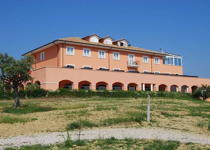 Susanna Degli Ulivi - Resort&spa Hotel 3*